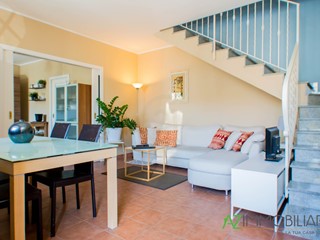 Casa Indipendente in Vendita a Acireale, zona Aciplatani, 115'000&euro;, 80 m²