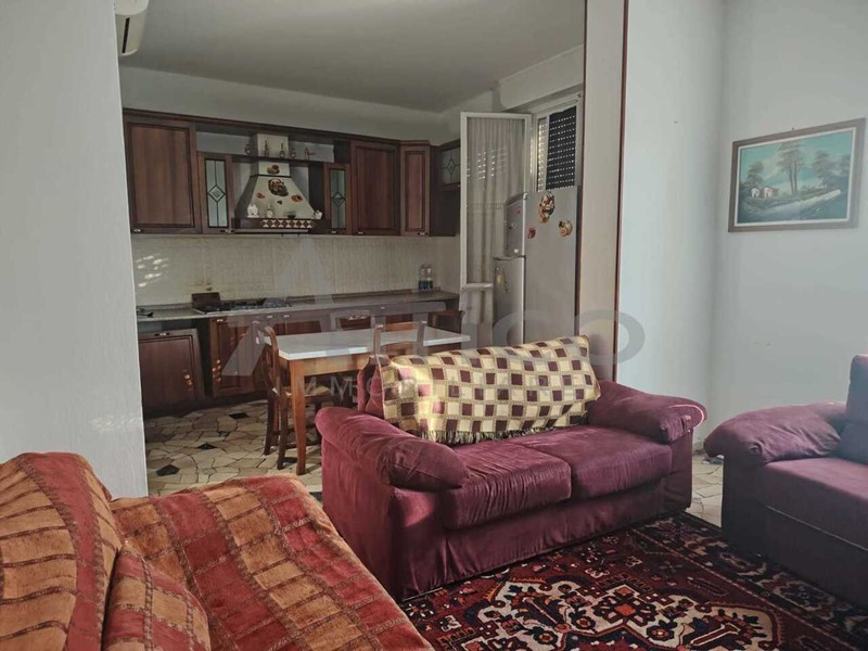 Appartamento in Vendita a Rovigo, zona Centro cittÃ, 83'000€, 100 m², arredato