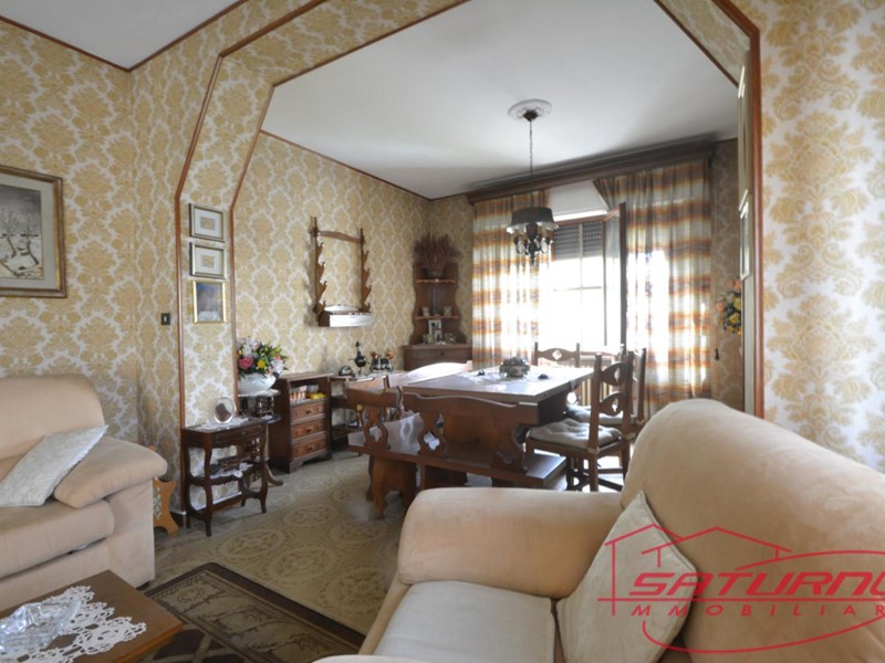 Casa Indipendente in Vendita a Lucca, zona Sant'Anna, 228'000&euro;, 170 m², arredato