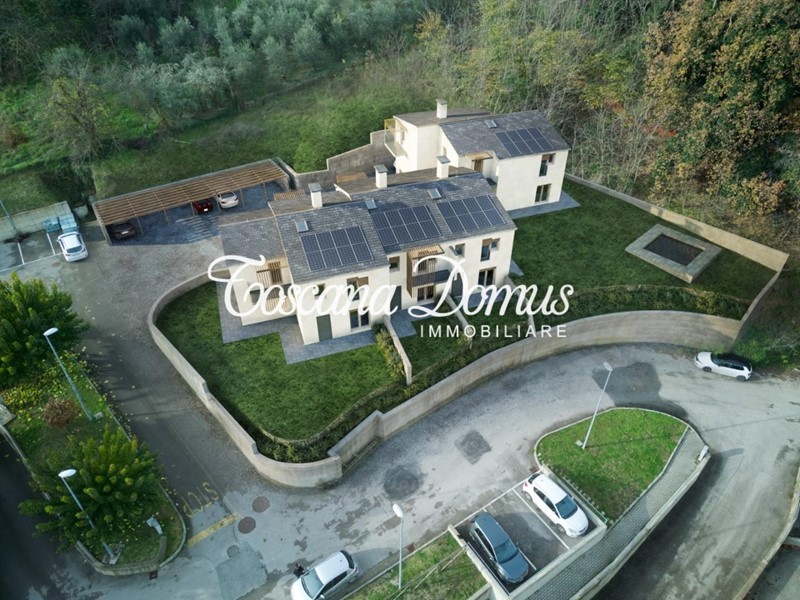 Villetta a schiera in Vendita a Monteriggioni, zona Uopini, 590'000€, 180 m², con Box