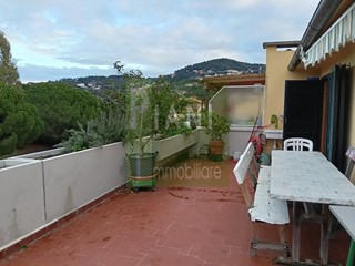 Quadrilocale in Vendita a Livorno, zona Montenero, 340'000&euro;, 110 m², con Box