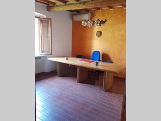 Ufficio in Affitto a Monteriggioni, zona Castellina Scalo, 190€, 18 m²