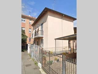 Quadrilocale in Vendita a Pioltello, 156'000&euro;, 132 m²