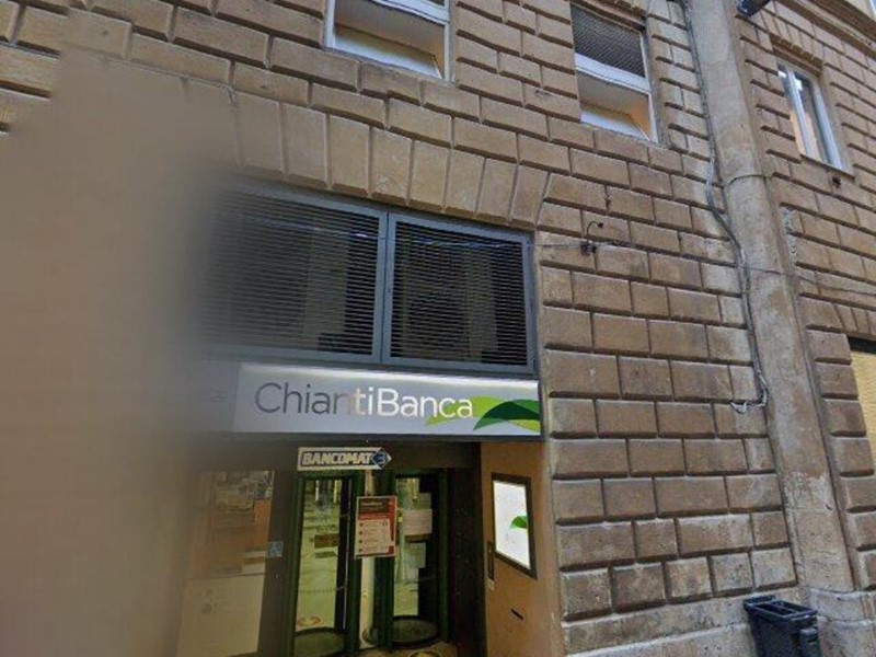 Negozio in Vendita a Siena, 344'130&euro;, 104 m²