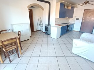 Trilocale in Vendita a Colle di Val D'Elsa, 180'000€, 60 m², con Box