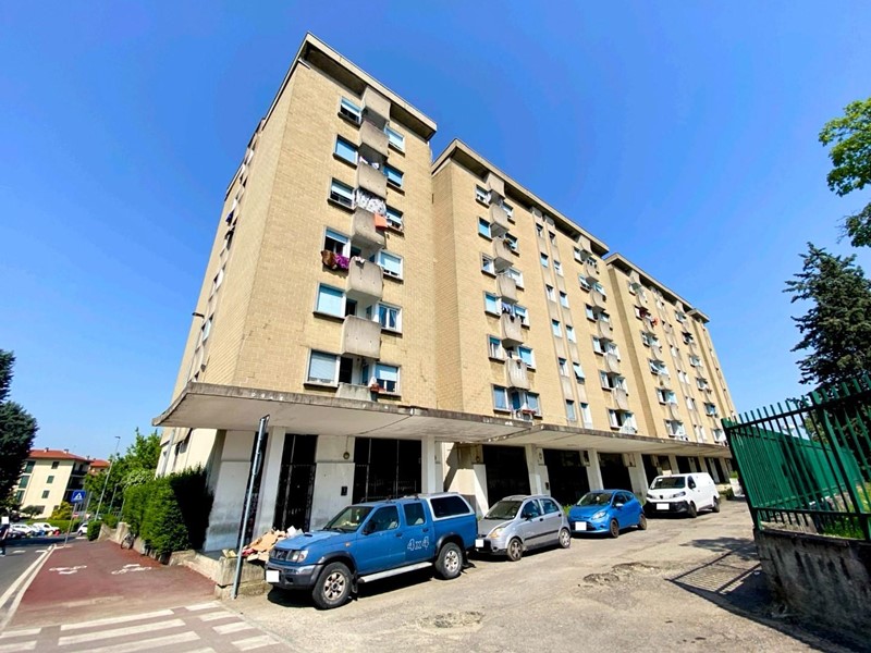 Appartamento in Vendita a Solaro, 29'000&euro;, 51 m²