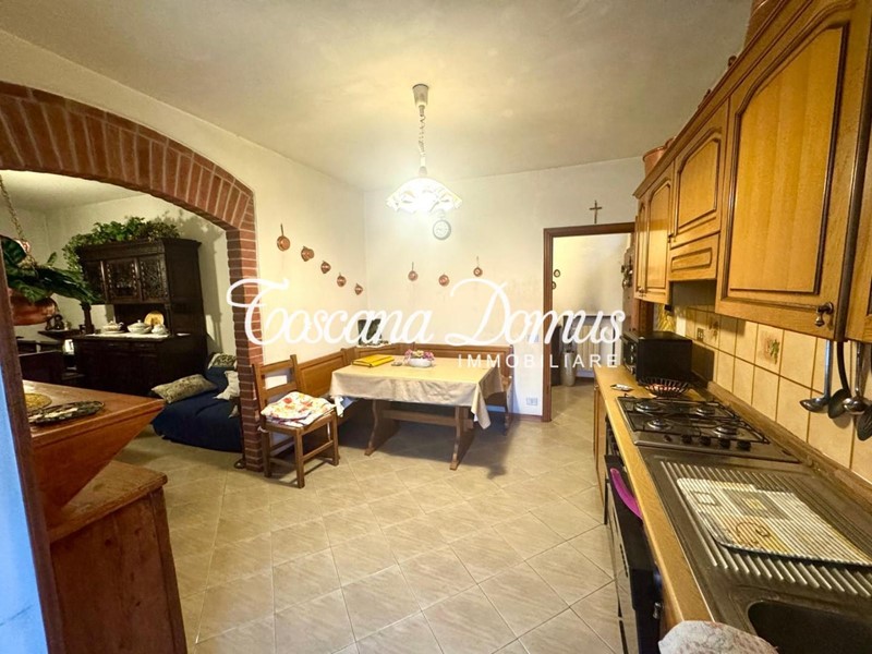 Quadrilocale in Vendita a Siena, zona Coroncina, 240'000€, 80 m², arredato