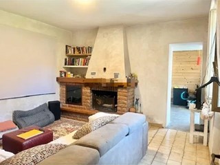 Villa bifamiliare in Vendita a Castelnuovo Magra, 115'000€, 60 m²