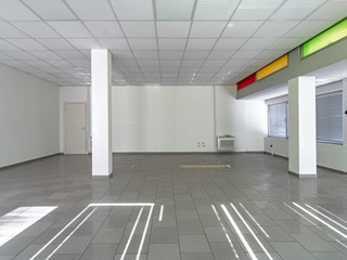 Ufficio in Affitto a Empoli, 900&euro;, 135 m²