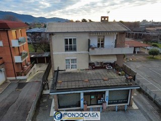 Quadrilocale in Vendita a Cologne, 155'000&euro;, 166 m²