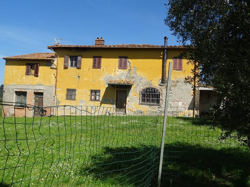 Rustico in Vendita a Montespertoli, 350'000&euro;, 410 m²