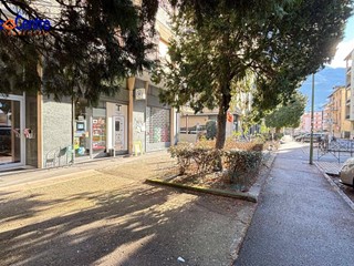 Immobile commerciale in Affitto a Aosta, 560&euro;, 30 m²