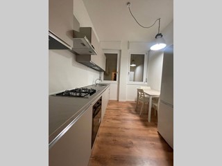 Bilocale in Affitto a Ferrara, 1'050€, 85 m²