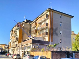 Trilocale in Vendita a Magenta, 190'000&euro;, 116 m²