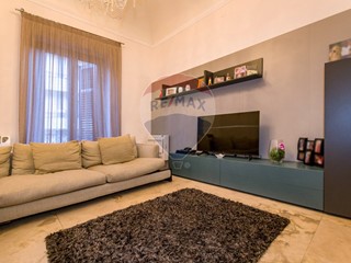 Trilocale in Vendita a Palermo, 380'000€, 103 m²