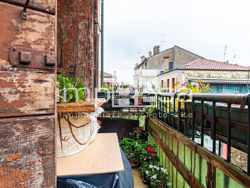 Trilocale in Vendita a Venezia, 210'000€, 78 m²