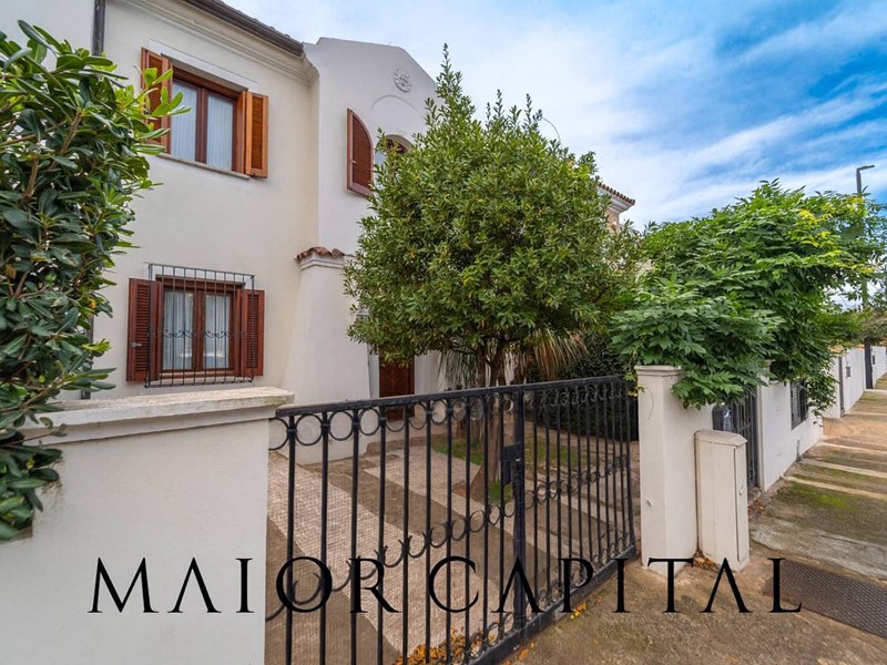 Villetta a schiera in Vendita a Olbia, 459'000&euro;, 156 m²