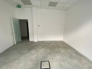 Attività commerciale in Vendita a Pontedera, 360'000&euro;, 170 m²
