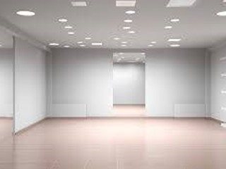 Attività commerciale in Affitto a Pontedera, 1'100&euro;, 150 m²