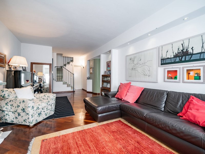 Trilocale in Vendita a Valmadrera, 350'000€, 150 m²