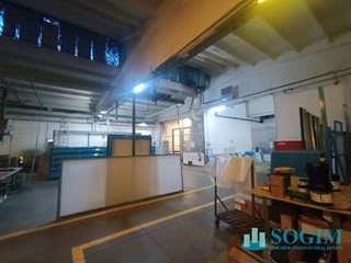 Capannone in Vendita a Fino Mornasco, 1'430'000€, 2480 m²