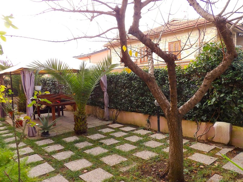 Villetta a schiera in Vendita a Terni, 185'000&euro;, 151 m²