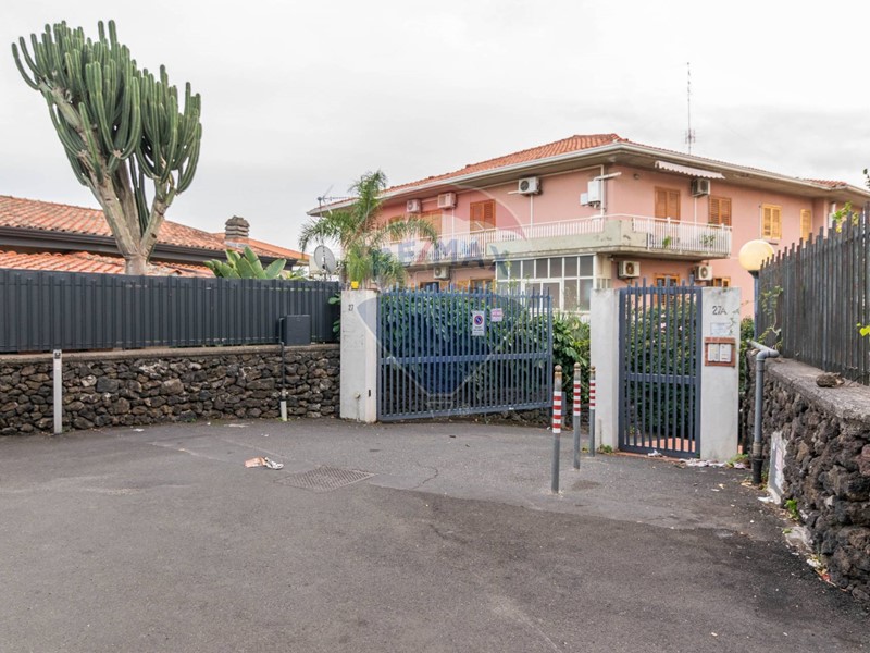 Quadrilocale in Vendita a Tremestieri Etneo, 119'000€, 106 m²