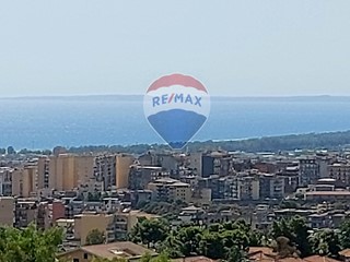 Attico in Vendita a Catania, 109'000&euro;, 100 m²