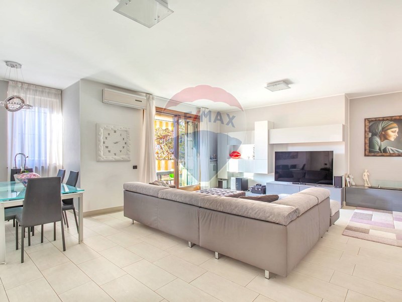 Trilocale in Vendita a Sovico, 329'000&euro;, 145 m²