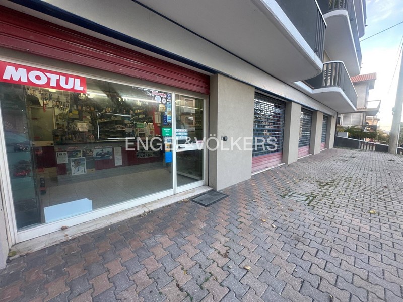 Immobile commerciale in Vendita a Penne, 280'000&euro;, 317 m²