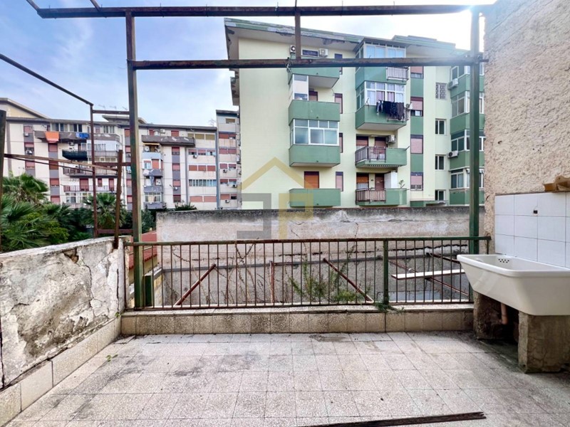 Trilocale in Vendita a Palermo, 47'000€, 87 m²