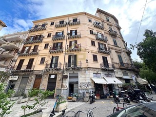Appartamento in Vendita a Palermo, 180'000€, 126 m²