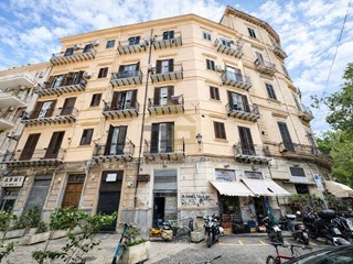 Appartamento in Vendita a Palermo, 170'000&euro;, 126 m²