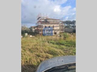 Villa in Vendita a Aprilia, 193'000&euro;, 400 m²