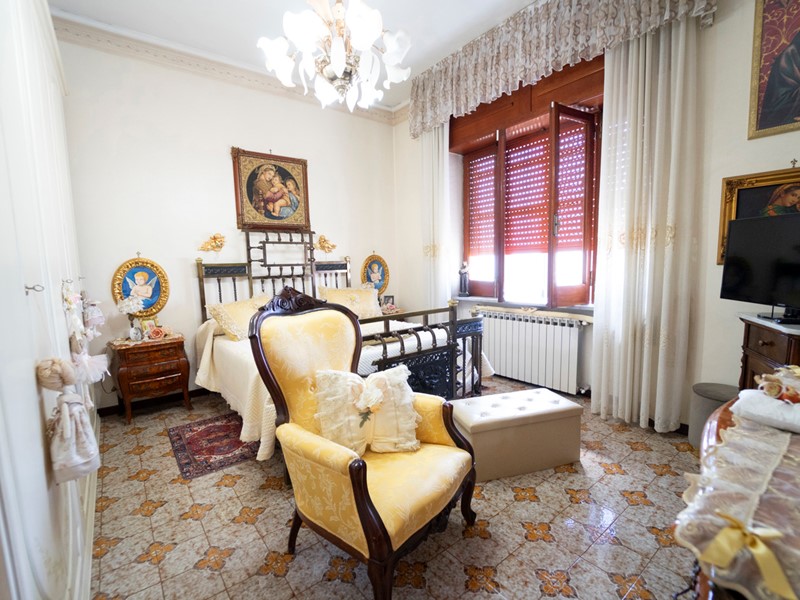 Appartamento in Vendita a Aversa, 425'000&euro;, 340 m², con Box