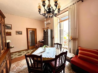 Casa Indipendente in Vendita a Pozzuoli, 175'000&euro;, 90 m²