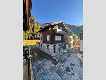 Casa Indipendente in Vendita a Formazza, 360'000€, 120 m², arredato, con Box