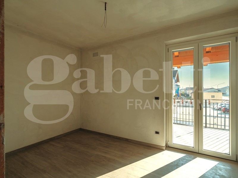 Villa in Vendita a Vigone, 328'000&euro;, 225 m², con Box