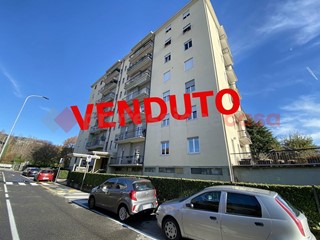 Trilocale in Vendita a Mozzo, 130'000&euro;, 90 m², con Box
