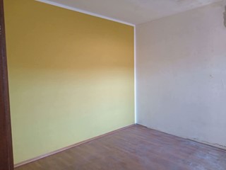 Casale in Vendita a Gozzano, 95'000&euro;, 90 m², con Box