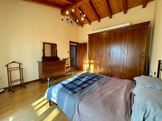 Villa in Vendita a Fontanafredda, 475'000&euro;, 202 m², arredato, con Box