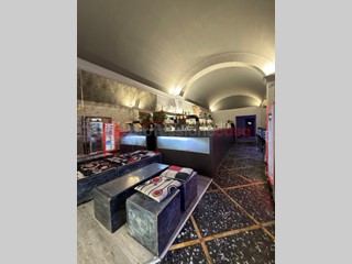 Attività commerciale in Vendita a Arezzo, 165'000€, 120 m²