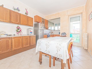 Trilocale in Vendita a Pianezza, 105'000&euro;, 87 m²