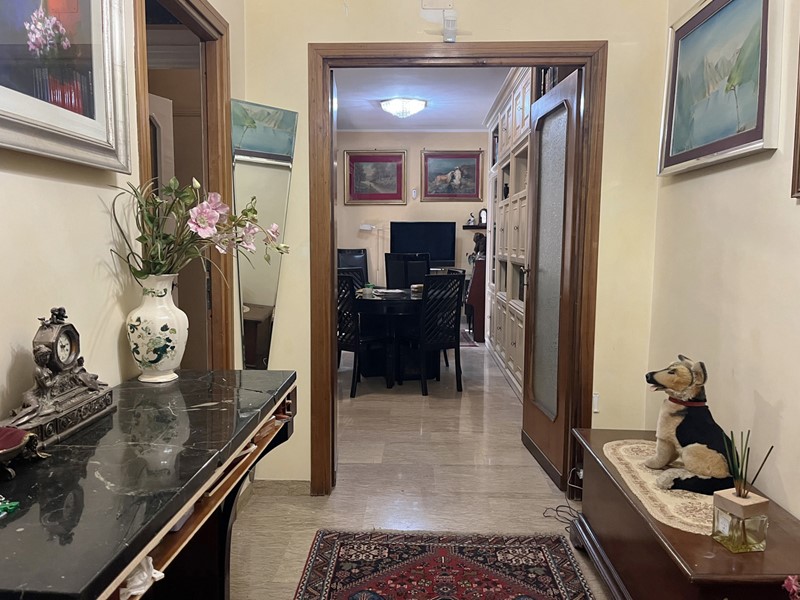 Bilocale in Vendita a Roma, 419'000€, 92 m²