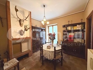 Appartamento in Vendita a Marsciano, 100'000&euro;, 130 m², arredato