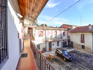 Bilocale in Vendita a Carugo, 89'000&euro;, 65 m²