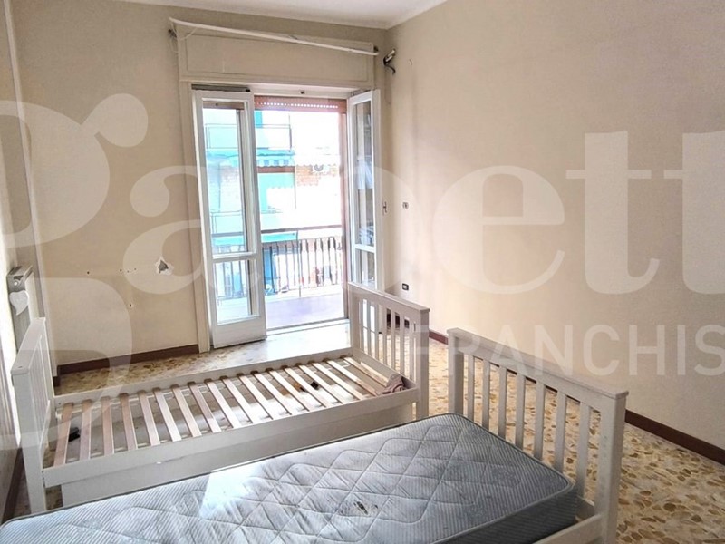 Trilocale in Affitto a Napoli, 1'000&euro;, 95 m²