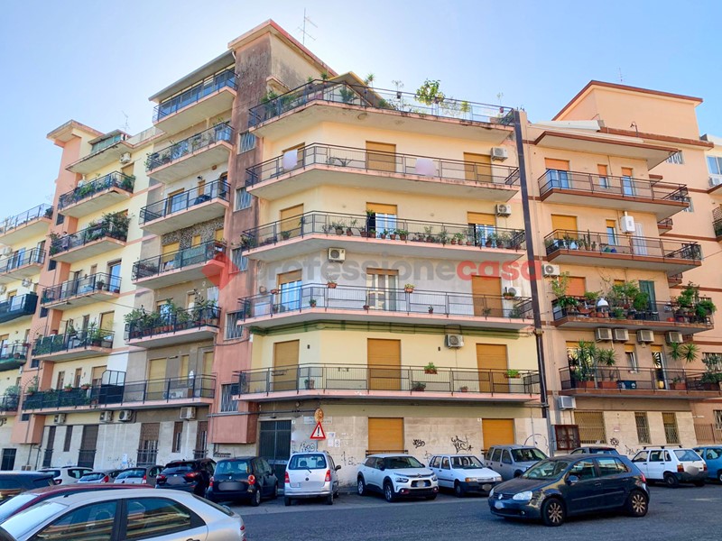 Monolocale in Affitto a Catania, 300€, 15 m²