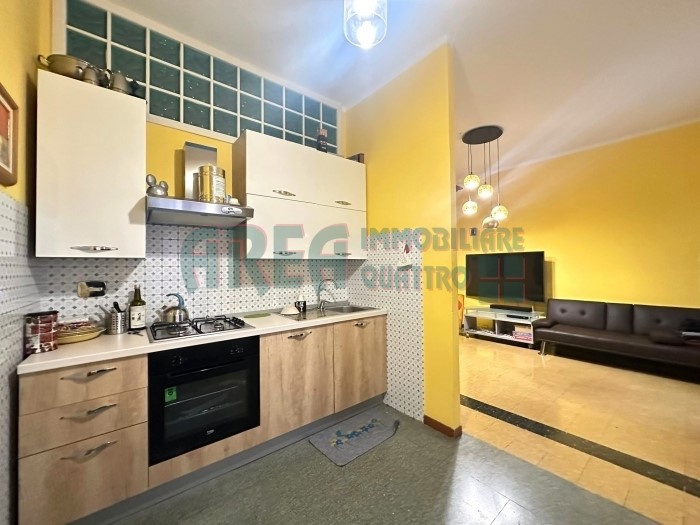 Trilocale in Vendita a Imperia, zona Porto Maurizio, 185'000€, 65 m²