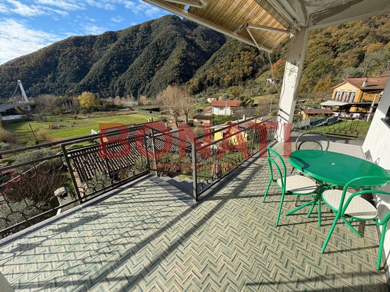 Casa Indipendente in Vendita a Aulla, zona Stadano, 230'000&euro;, 260 m²